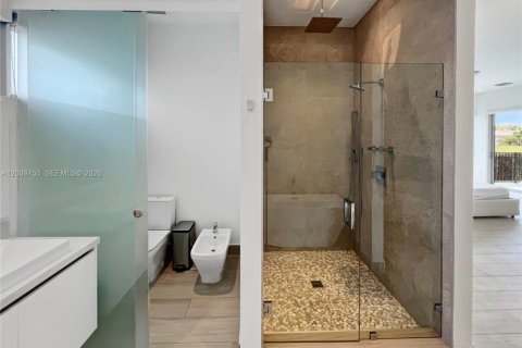 Villa ou maison à louer à Weston, Floride: 4 chambres, 314.85 m2 № 2089478 - photo 18