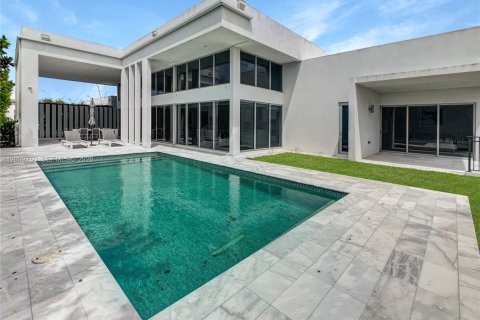 Villa ou maison à louer à Weston, Floride: 4 chambres, 314.85 m2 № 2089478 - photo 30