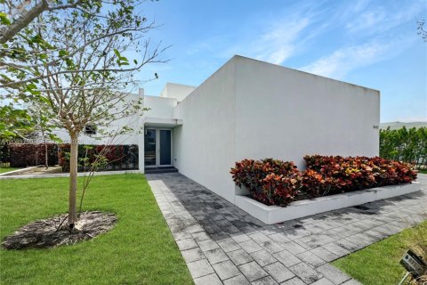 Villa ou maison à louer à Weston, Floride: 4 chambres, 314.85 m2 № 2089478 - photo 3
