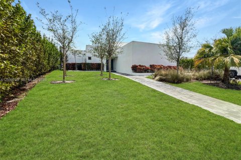 Villa ou maison à louer à Weston, Floride: 4 chambres, 314.85 m2 № 2089478 - photo 2