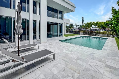 Villa ou maison à louer à Weston, Floride: 4 chambres, 314.85 m2 № 2089478 - photo 29