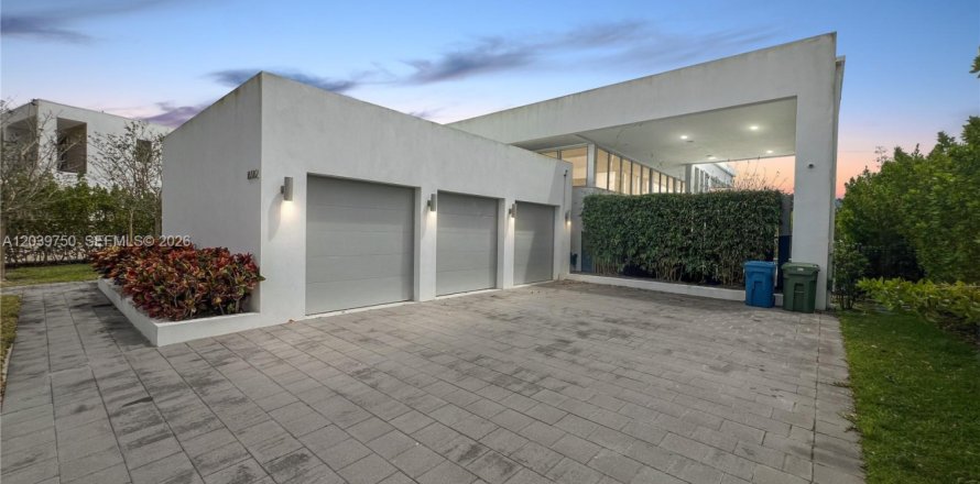 Villa ou maison à Weston, Floride 4 chambres, 314.85 m2 № 2089478