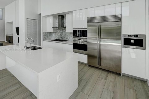 Villa ou maison à louer à Weston, Floride: 4 chambres, 314.85 m2 № 2089478 - photo 12