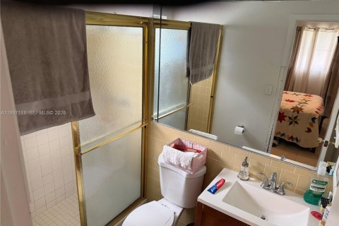 House in Margate, Florida 2 bedrooms, 130.06 sq.m. № 1994993 - photo 6