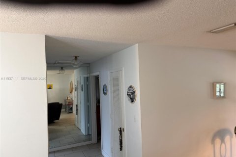 House in Margate, Florida 2 bedrooms, 130.06 sq.m. № 1994993 - photo 14