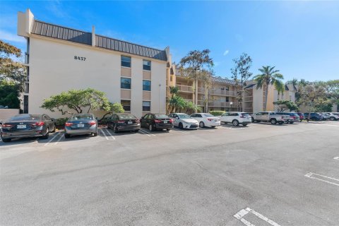 Condominio en venta en Coral Springs, Florida, 2 dormitorios, 99.22 m2 № 2250397 - foto 26
