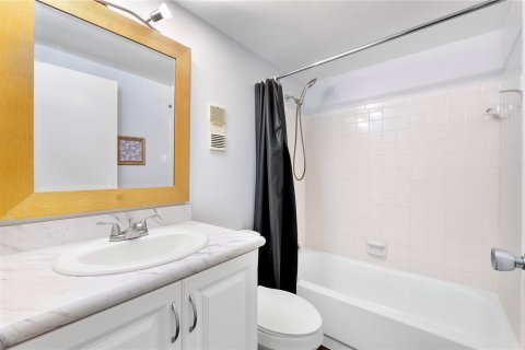 Condominio en venta en Coral Springs, Florida, 2 dormitorios, 99.22 m2 № 2250397 - foto 11