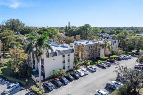 Condominio en venta en Coral Springs, Florida, 2 dormitorios, 99.22 m2 № 2250397 - foto 29