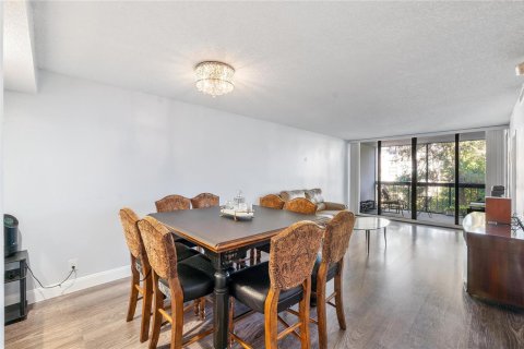 Condominio en venta en Coral Springs, Florida, 2 dormitorios, 99.22 m2 № 2250397 - foto 5