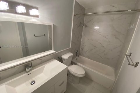 Copropriété à louer à Miami, Floride: 1 chambre, 79.34 m2 № 1946462 - photo 7