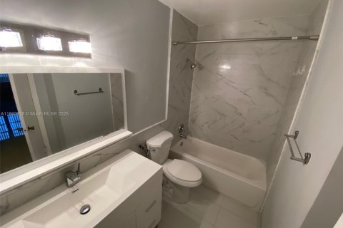 Copropriété à louer à Miami, Floride: 1 chambre, 79.34 m2 № 1946462 - photo 8