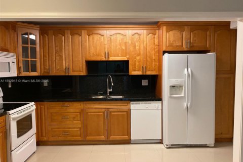 Copropriété à louer à Miami, Floride: 1 chambre, 79.34 m2 № 1946462 - photo 4