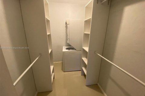Copropriété à louer à Miami, Floride: 1 chambre, 79.34 m2 № 1946462 - photo 9