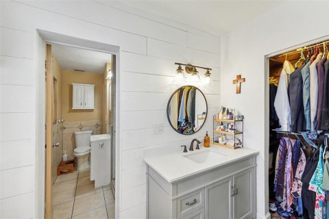 House in Pinellas Park, Florida 4 bedrooms, 217.21 sq.m. № 2114571 - photo 17
