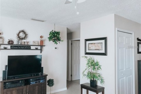 Immobilier commercial à vendre à North Port, Floride: 4 chambres, 208.47 m2 № 1778121 - photo 8