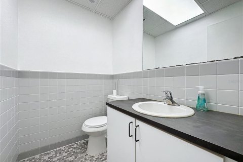 Commercial property in Kissimmee, Florida 25.55 sq.m. № 2378003 - photo 10