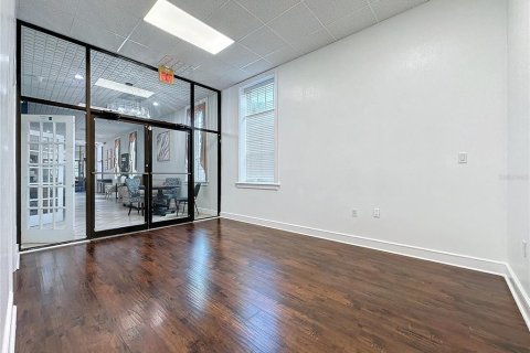 Commercial property in Kissimmee, Florida 25.55 sq.m. № 2378003 - photo 6