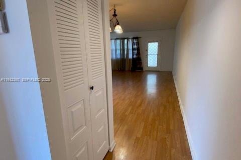 Condo in Coconut Creek, Florida, 1 bedroom  № 1999942 - photo 14