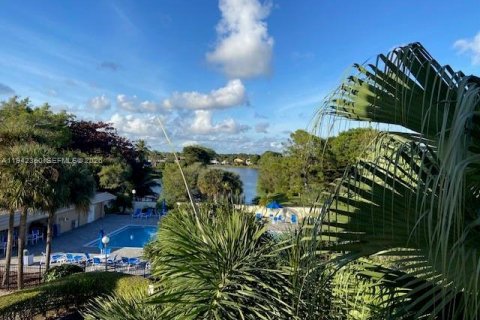 Condo in Coconut Creek, Florida, 1 bedroom  № 1999942