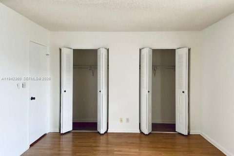 Condo in Coconut Creek, Florida, 1 bedroom  № 1999942 - photo 11