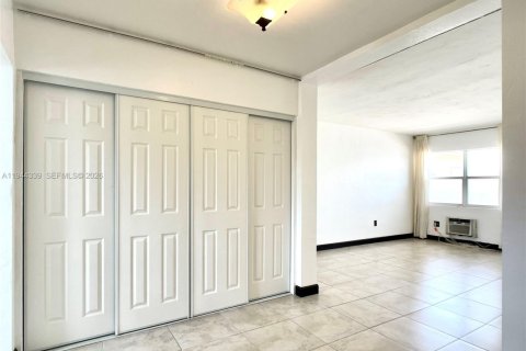 Condominio en alquiler en Miami Beach, Florida, 38.18 m2 № 2000922 - foto 11