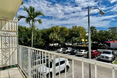 Condominio en alquiler en Miami Beach, Florida, 38.18 m2 № 2000922 - foto 17