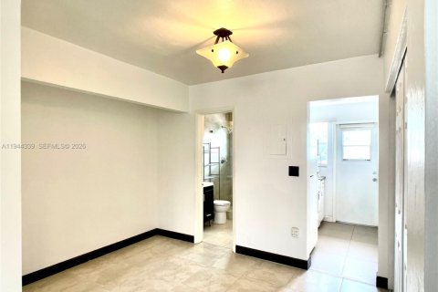 Condominio en alquiler en Miami Beach, Florida, 38.18 m2 № 2000922 - foto 9