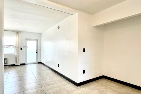 Condominio en alquiler en Miami Beach, Florida, 38.18 m2 № 2000922 - foto 10