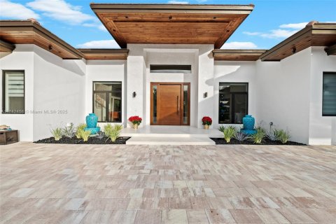 Villa ou maison à Miami, Floride 6 chambres, 603.68 m2 № 2038914