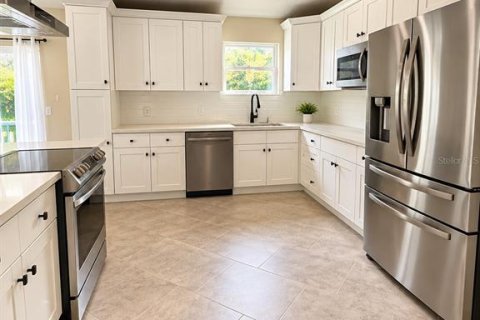 Villa ou maison à vendre à Kissimmee, Floride: 4 chambres, 188.59 m2 № 2408196 - photo 8