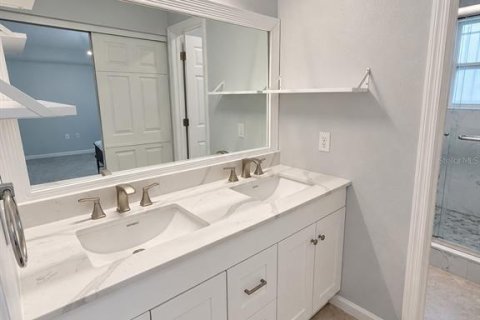 Villa ou maison à vendre à Kissimmee, Floride: 4 chambres, 188.59 m2 № 2408196 - photo 19