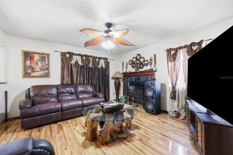 House in Orlando, Florida 4 bedrooms, 168.06 sq.m. № 2229301 - photo 11
