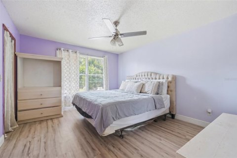 House in Orlando, Florida 4 bedrooms, 168.06 sq.m. № 2229301 - photo 27