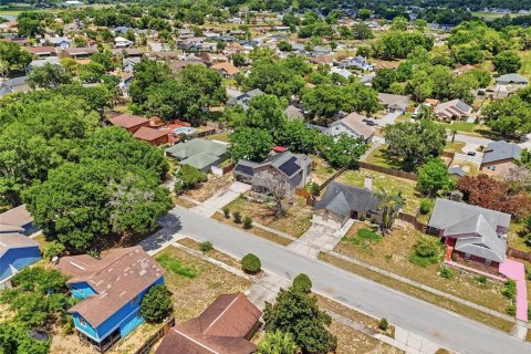 House in Orlando, Florida 4 bedrooms, 168.06 sq.m. № 2229301 - photo 6