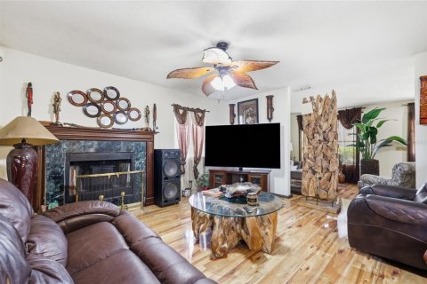 House in Orlando, Florida 4 bedrooms, 168.06 sq.m. № 2229301 - photo 13