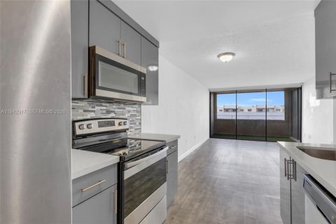 Copropriété à louer à Miami, Floride: 2 chambres № 1998986 - photo 5