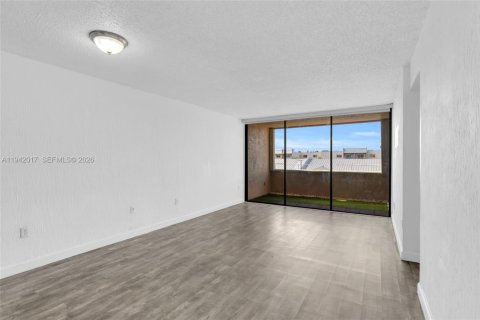 Copropriété à louer à Miami, Floride: 2 chambres № 1998986 - photo 7
