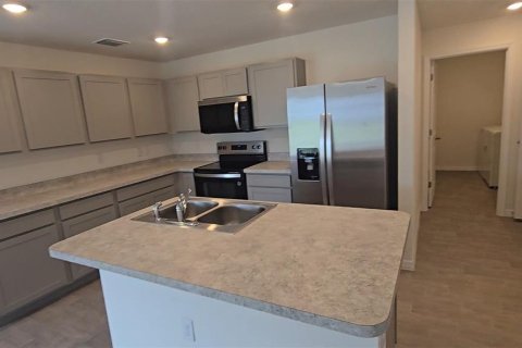 Casa en venta en Poinciana, Florida, 4 dormitorios, 198.25 m2 № 2377449 - foto 4