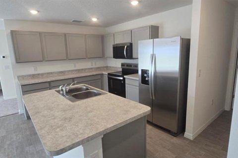 Casa en venta en Poinciana, Florida, 4 dormitorios, 198.25 m2 № 2377449 - foto 13