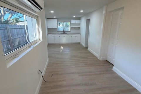 Villa ou maison à vendre à West Palm Beach, Floride: 5 chambres, 173.36 m2 № 2177188 - photo 19