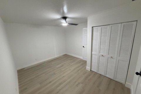 Villa ou maison à vendre à West Palm Beach, Floride: 5 chambres, 173.36 m2 № 2177188 - photo 21