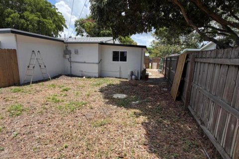 Villa ou maison à vendre à West Palm Beach, Floride: 5 chambres, 173.36 m2 № 2177188 - photo 16
