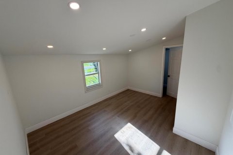 Villa ou maison à vendre à West Palm Beach, Floride: 5 chambres, 173.36 m2 № 2177188 - photo 24