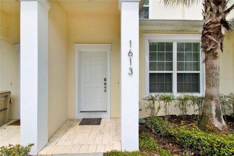 Townhouse in Clermont, Florida 3 bedrooms, 139.45 sq.m. № 1877394 - photo 1