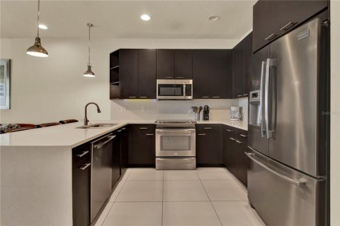 Townhouse in Clermont, Florida 3 bedrooms, 139.45 sq.m. № 1877394 - photo 9