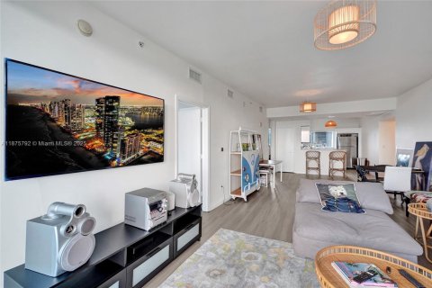 Снять в аренду кондоминиум в Майами, Флорида 2 спальни, 109.07м2, № 1927151 - фото 21