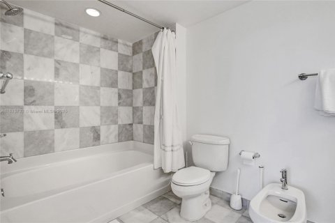 Снять в аренду кондоминиум в Майами, Флорида 2 спальни, 109.07м2, № 1927151 - фото 12