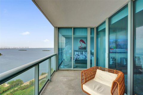 Снять в аренду кондоминиум в Майами, Флорида 2 спальни, 109.07м2, № 1927151 - фото 2