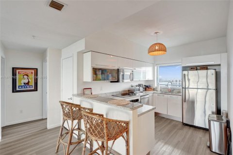 Снять в аренду кондоминиум в Майами, Флорида 2 спальни, 109.07м2, № 1927151 - фото 16