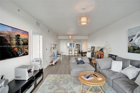 Снять в аренду кондоминиум в Майами, Флорида 2 спальни, 109.07м2, № 1927151 - фото 22